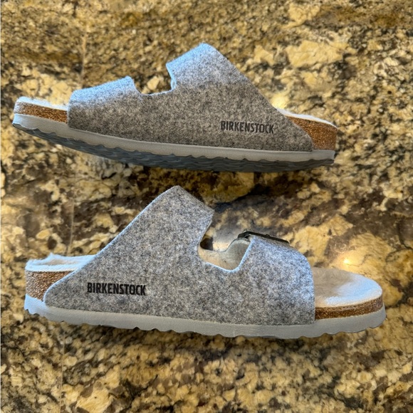 Birkenstock Size 37 Light Gray Arizona Happy Lamb Sandal - Picture 5 of 6